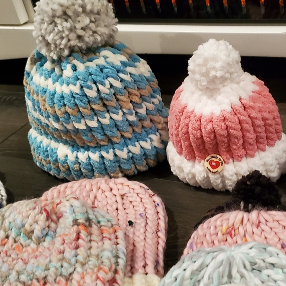 Hand knit hats - Picture 7 of 8